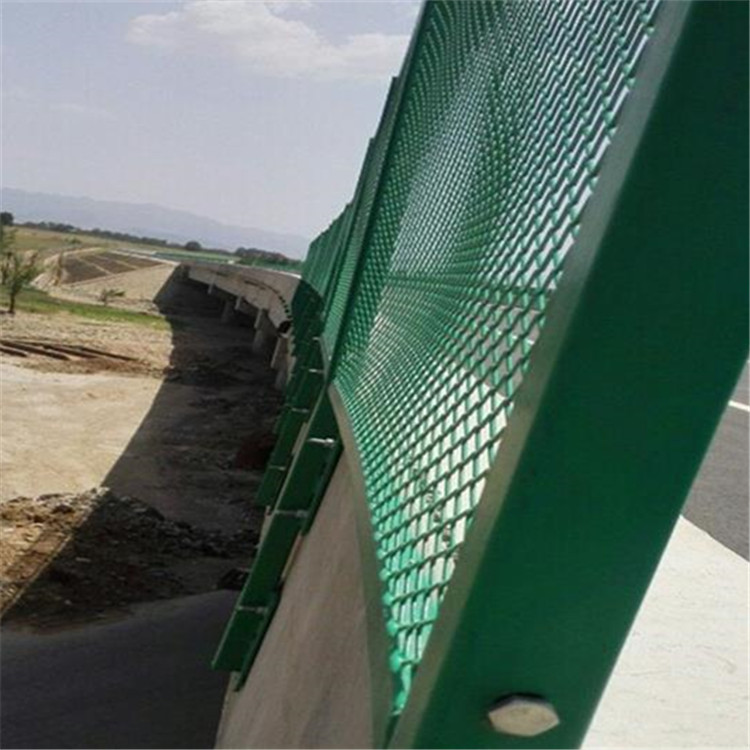橋梁防拋網(wǎng)案例展示圖片1 橋梁防拋網(wǎng)案例展示圖片1