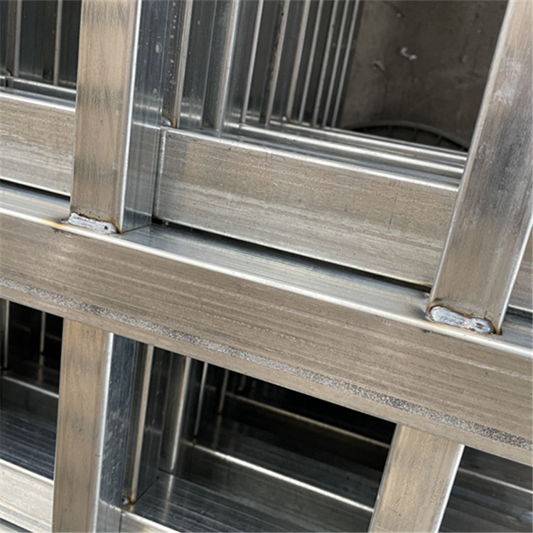 鋅鋼護(hù)欄案例展示圖片4 鋅鋼護(hù)欄案例展示圖片4