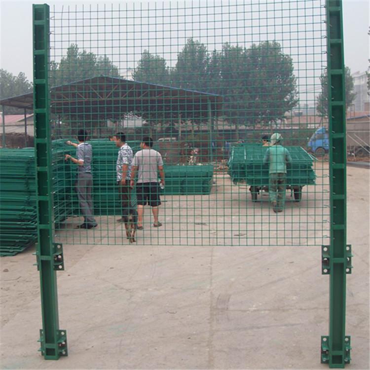 防拋網(wǎng)案例展示圖片1 防拋網(wǎng)案例展示圖片1