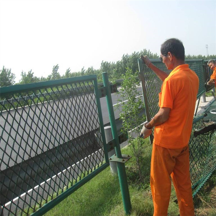 防眩網(wǎng)案例展示圖片2 防眩網(wǎng)案例展示圖片2