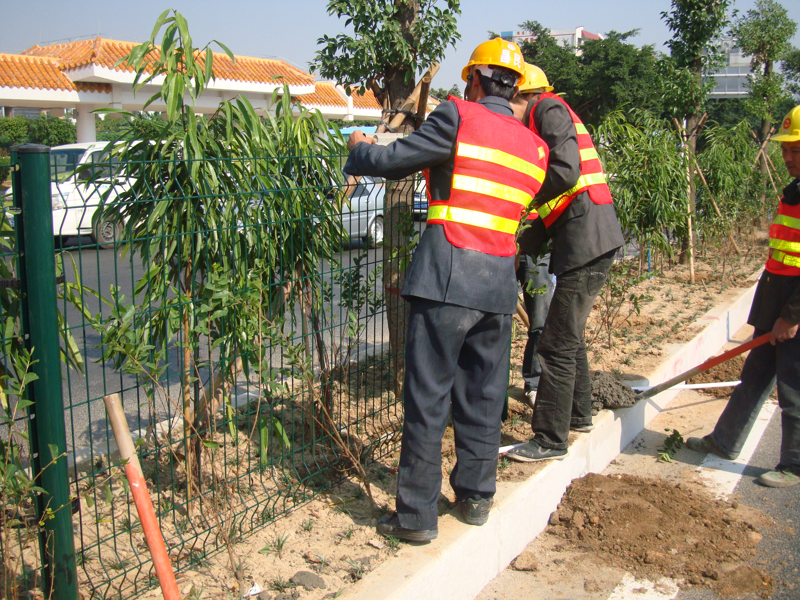 公路護欄網圖片4 公路護欄網圖片4