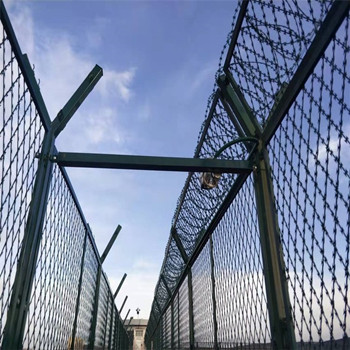 監獄蛇腹型刀刺隔離網、焊接防攀爬隔離網價格、監獄金屬隔離網